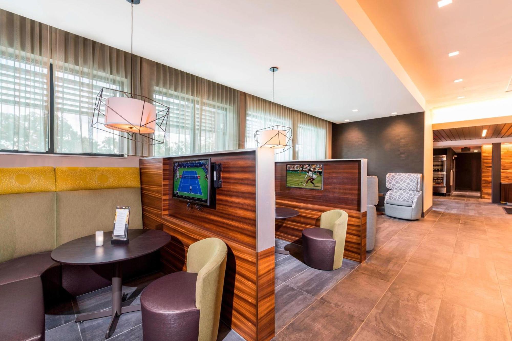 Courtyard By Marriott Tampa Northwest/Veterans Expressway West Chase Exterior foto